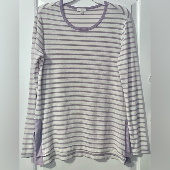C Sweaters - 🔴Purple and White Striped Lightweight Women’s Pullover Sweater w/Side Slits